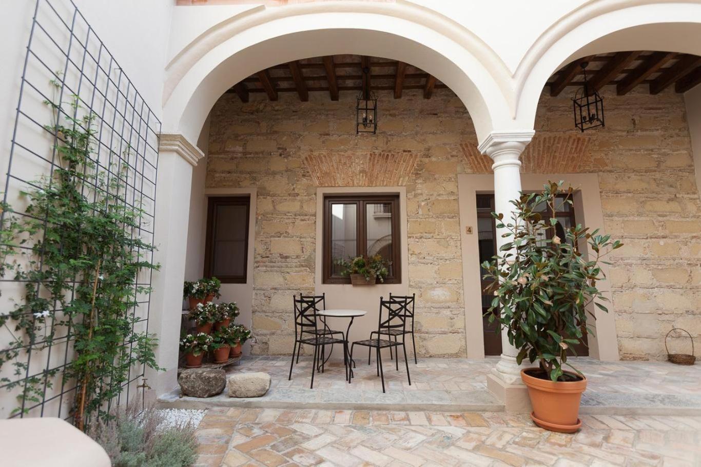 Апартаменты Patios De La Riva Херес-де-ла-Фронтера Номер фото