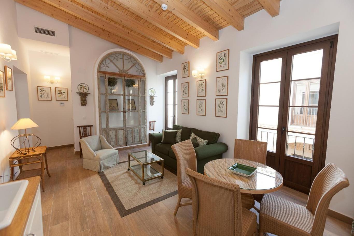 Апартаменты Patios De La Riva Херес-де-ла-Фронтера Номер фото